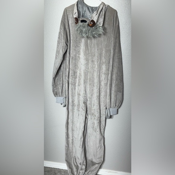 Sloth 1 piece hooded jumpsuit large/Xlarge - Picture 6 of 10